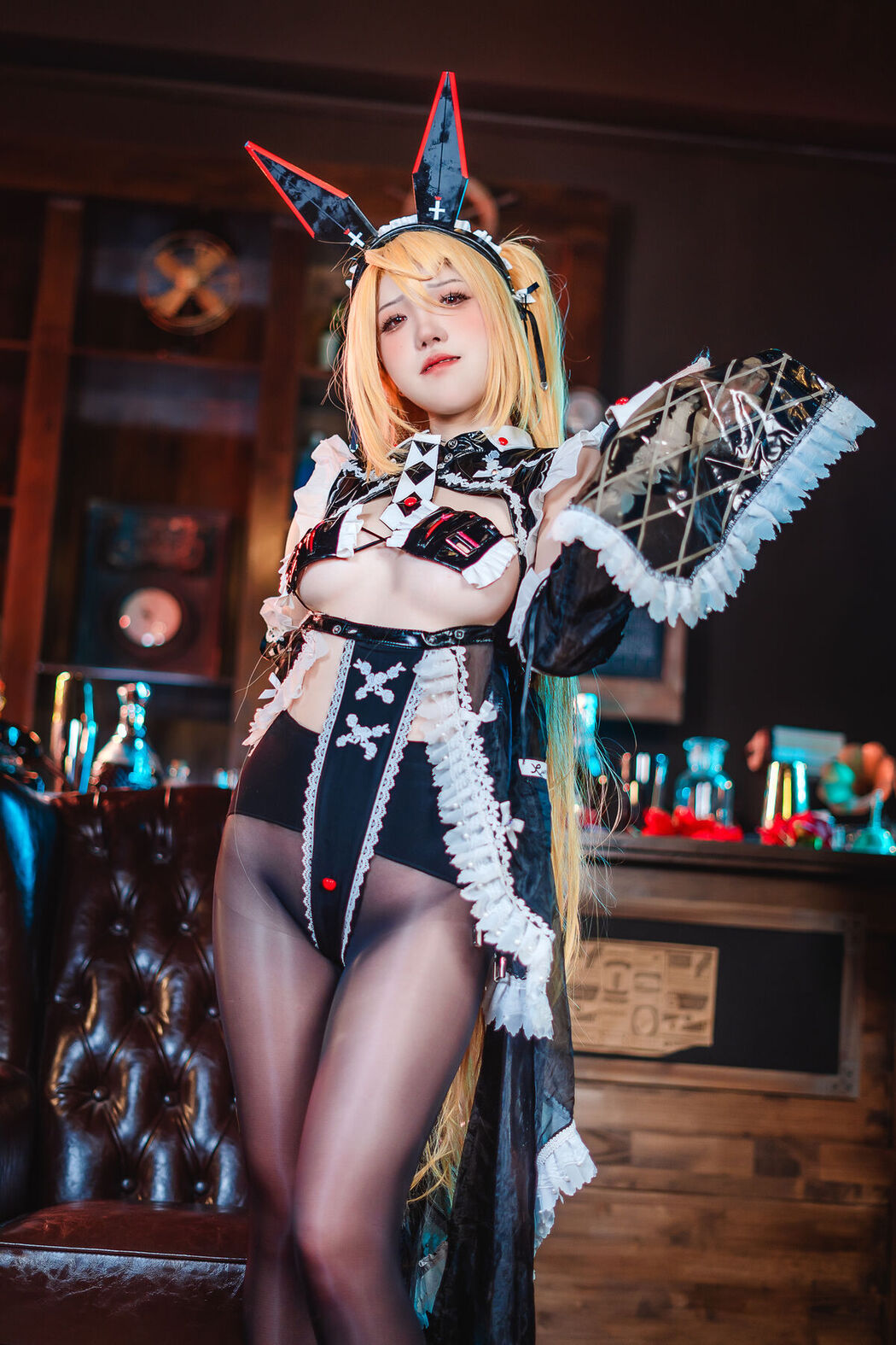 Coser@阿薰kaOri &#8211; 咎瓦尤斯 (72P &#8211; 4V)