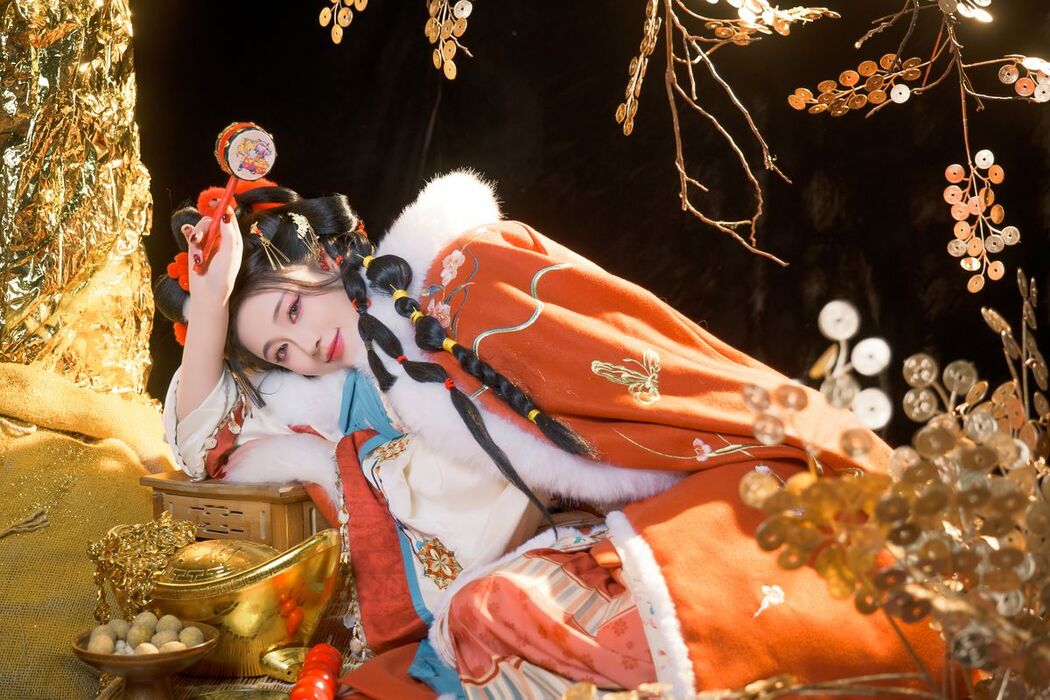 Coser@年年Nnian – 2025元旦 (85P)