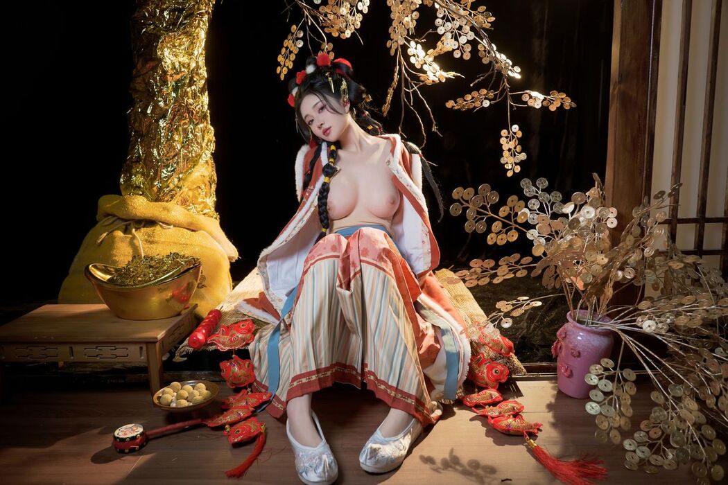 Coser@年年Nnian &#8211; 2025元旦 (85P)