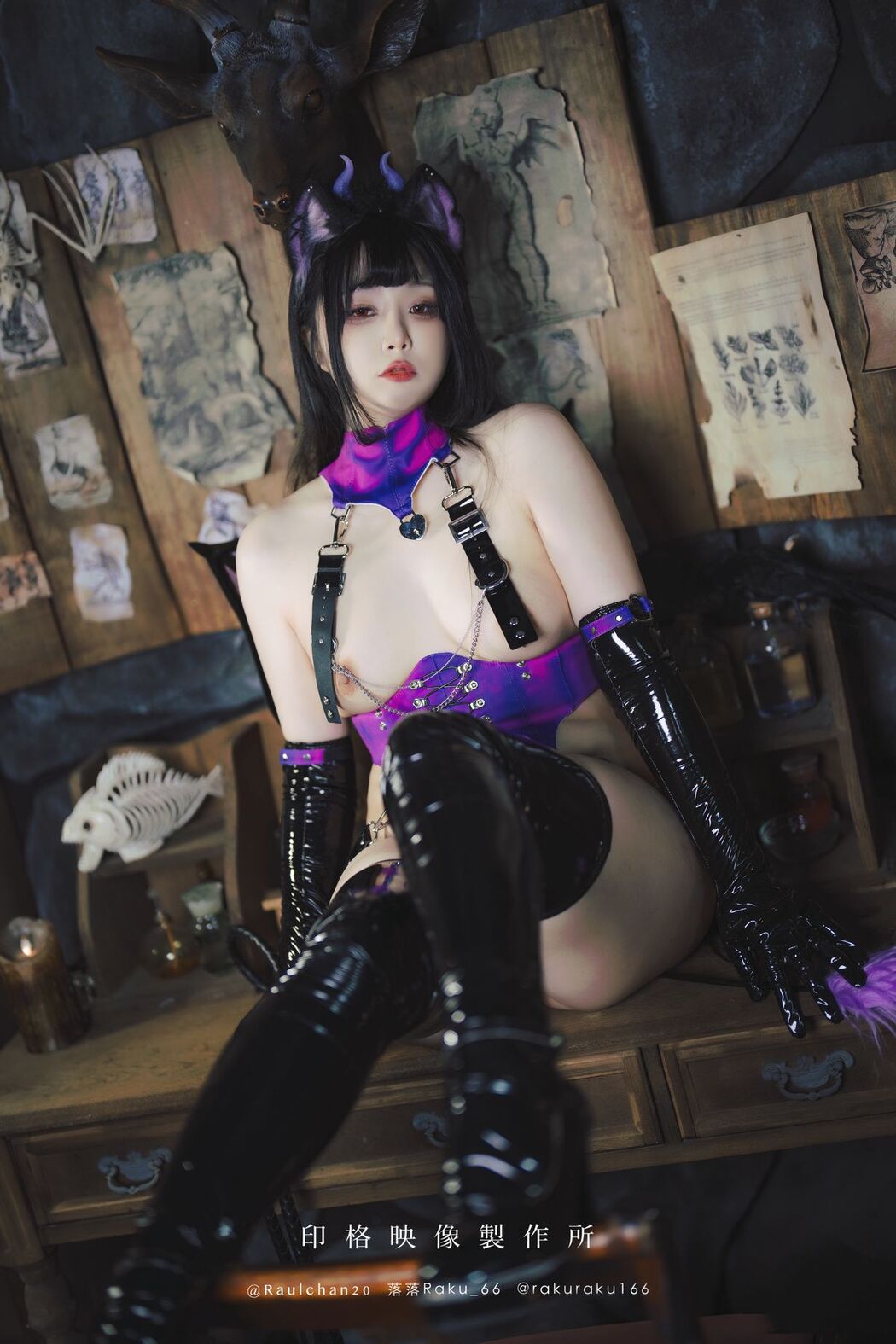 Coser@落落Raku – 实习魅魔 (43P)