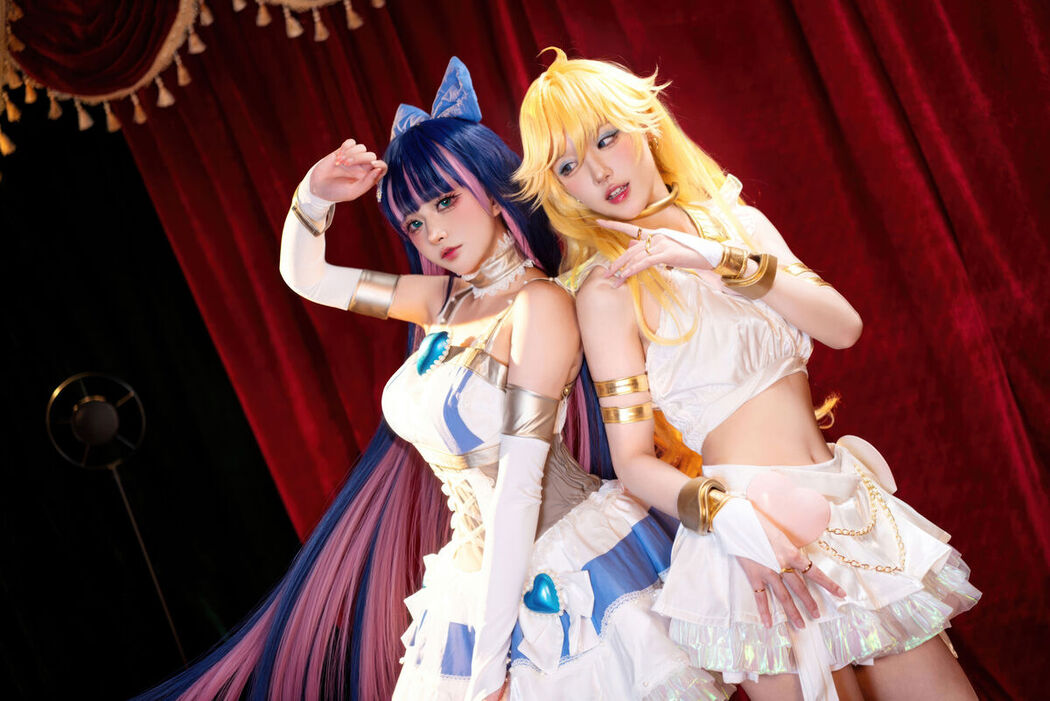 Coser@阿包也是兔娘 And 苏苏苏Sofia &#8211; 吊带袜天使 (34P)