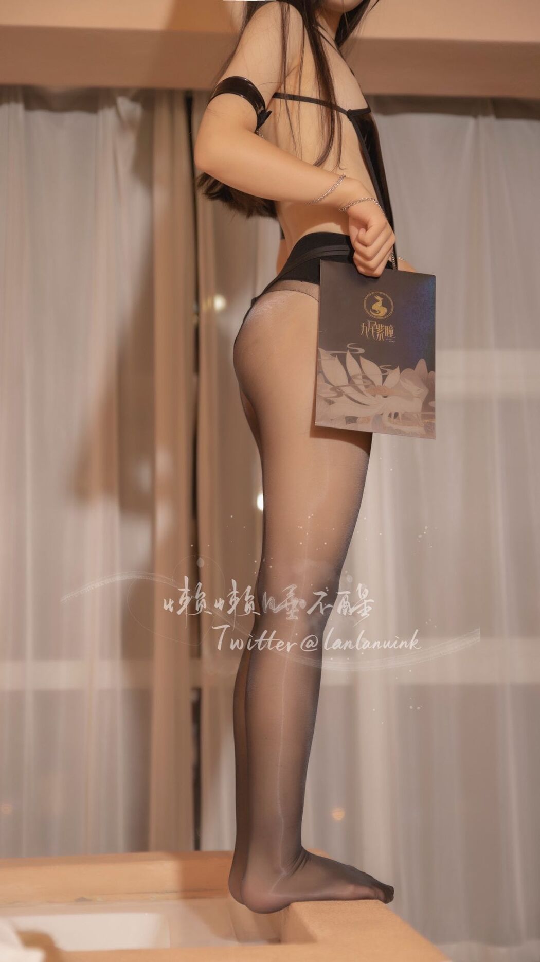 Coser@懒懒睡不醒 &#8211; 和闺蜜一起弹力摇 Part5 (45P)