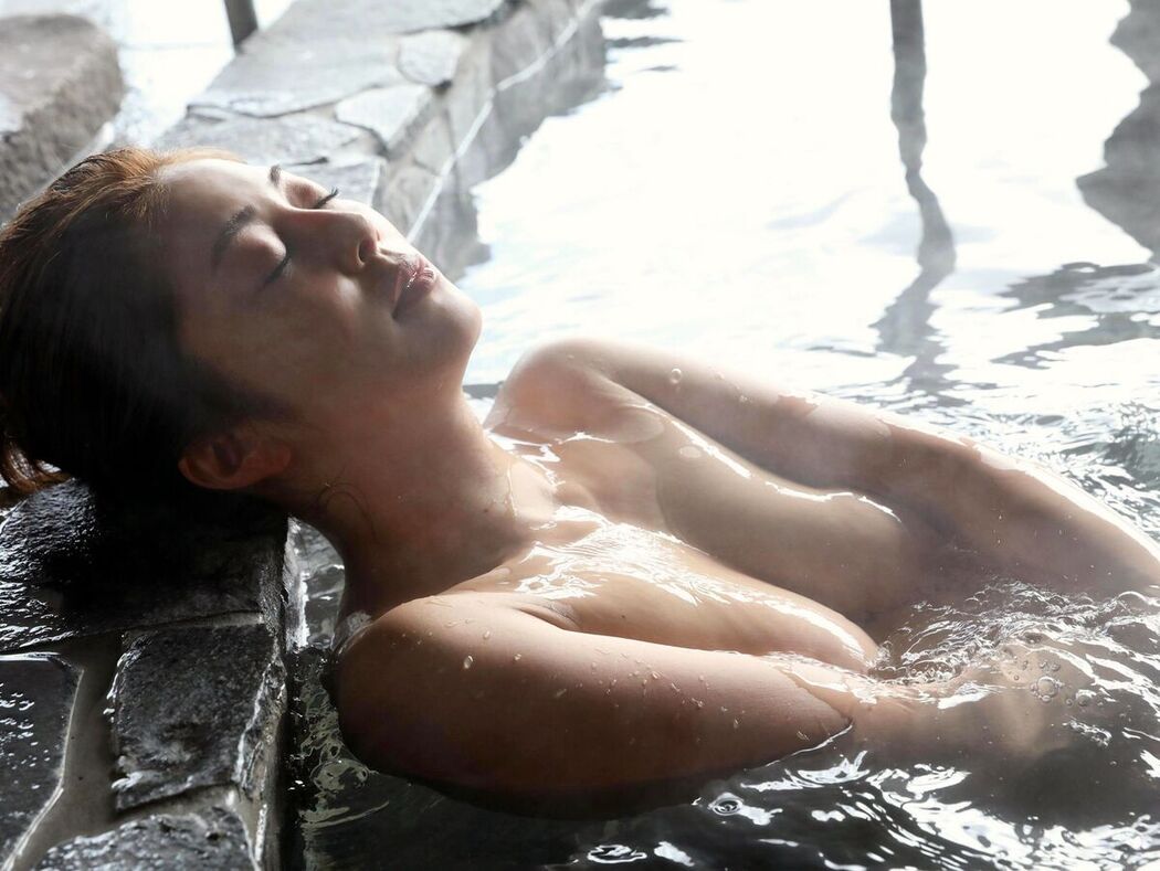 JP Atsuko Okamoto 岡元あつこ – ギュッと抱きしめて (86P)