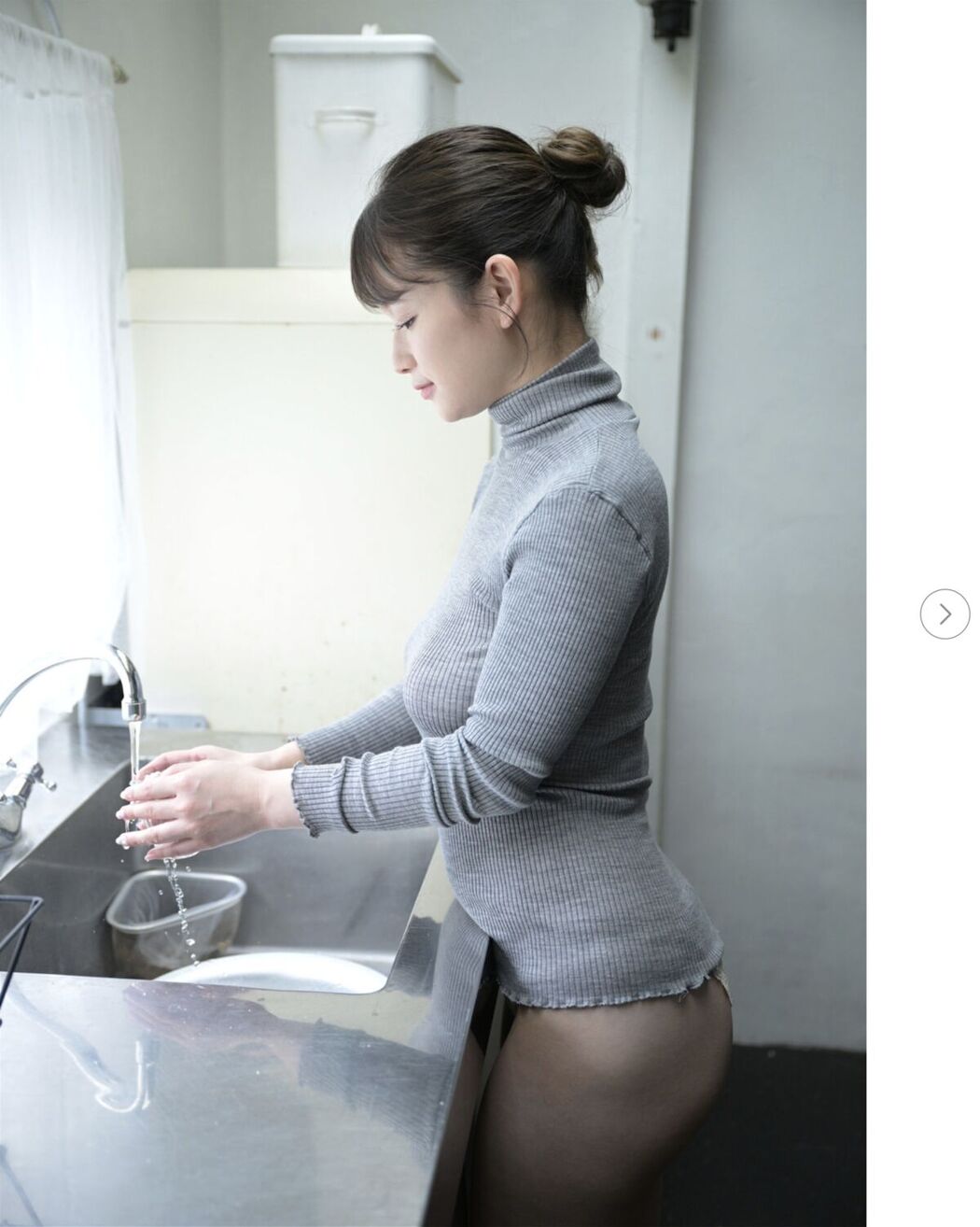 JP Rena Momozono 桃園憐奈 – ナニワ天然乳 Part02 (56P)