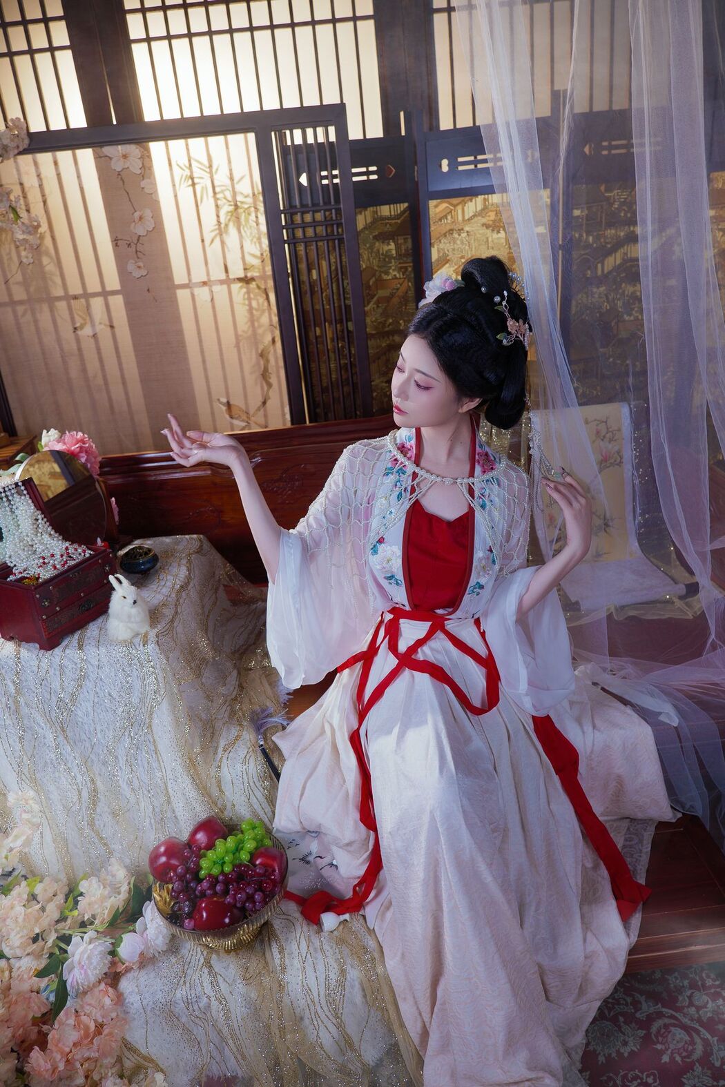 Coser@年年Nnian – 广寒宫 (81P)