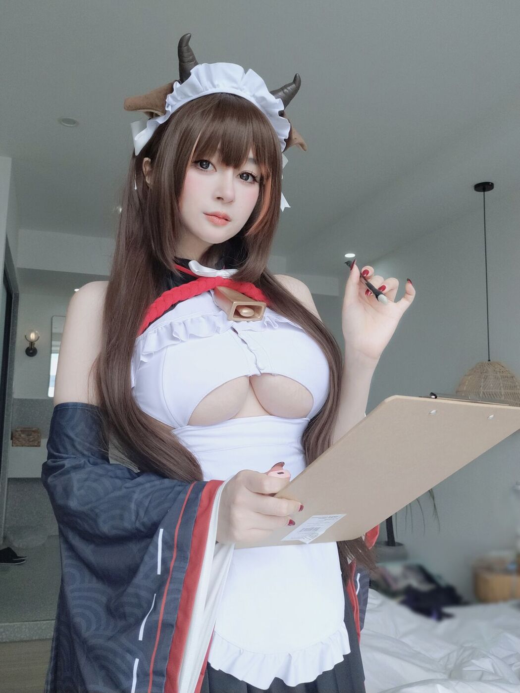 Coser@白银81 &#8211; 碧蓝航线 樫野 Part01 (47P &#8211; 3V)