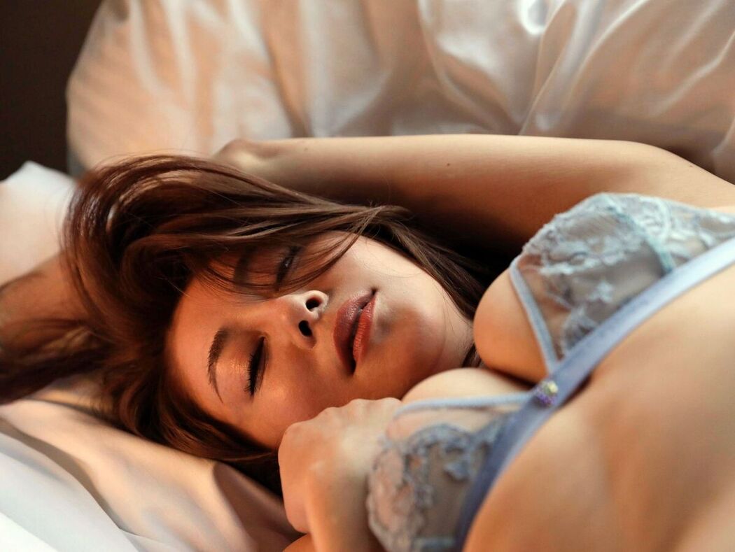 JP Atsuko Okamoto 岡元あつこ – ギュッと抱きしめて (86P)