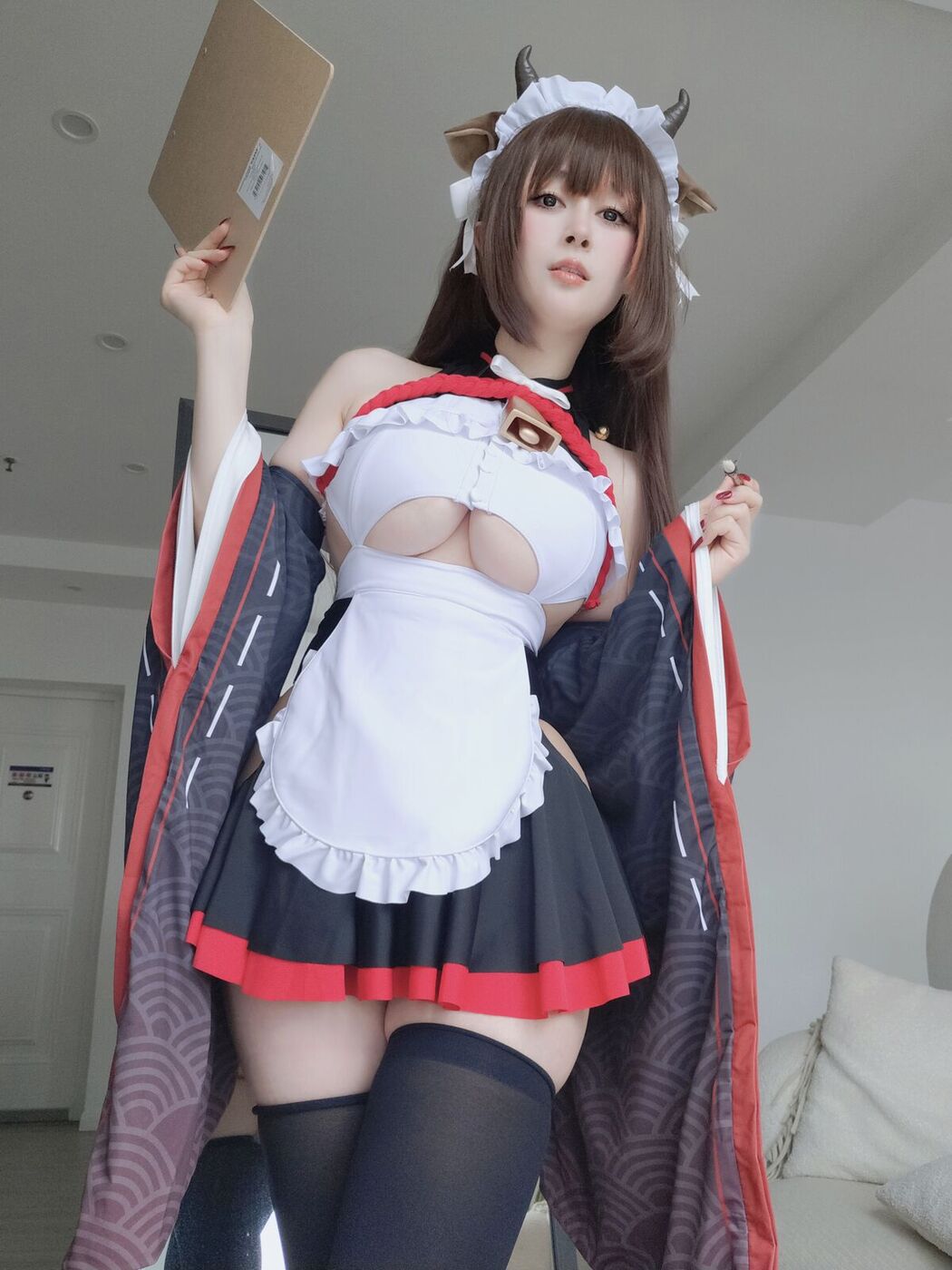 Coser@白银81 &#8211; 碧蓝航线 樫野 Part01 (47P &#8211; 3V)