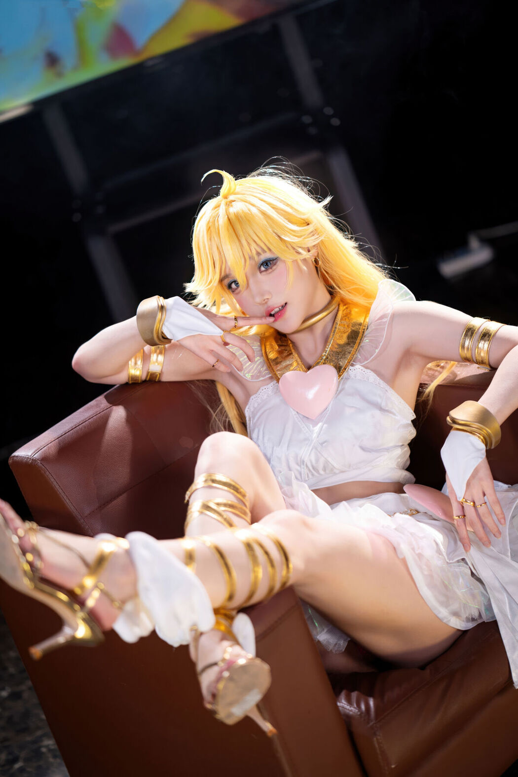Coser@阿包也是兔娘 And 苏苏苏Sofia &#8211; 吊带袜天使 (34P)