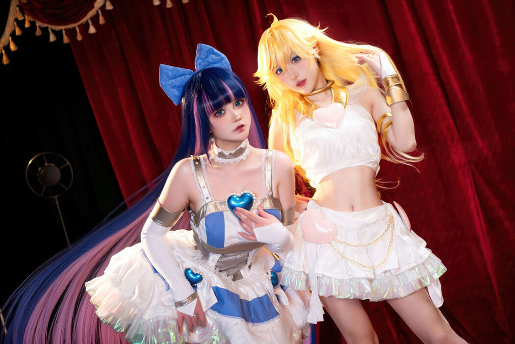 Coser@阿包也是兔娘 And 苏苏苏Sofia &#8211; 吊带袜天使 (34P)
