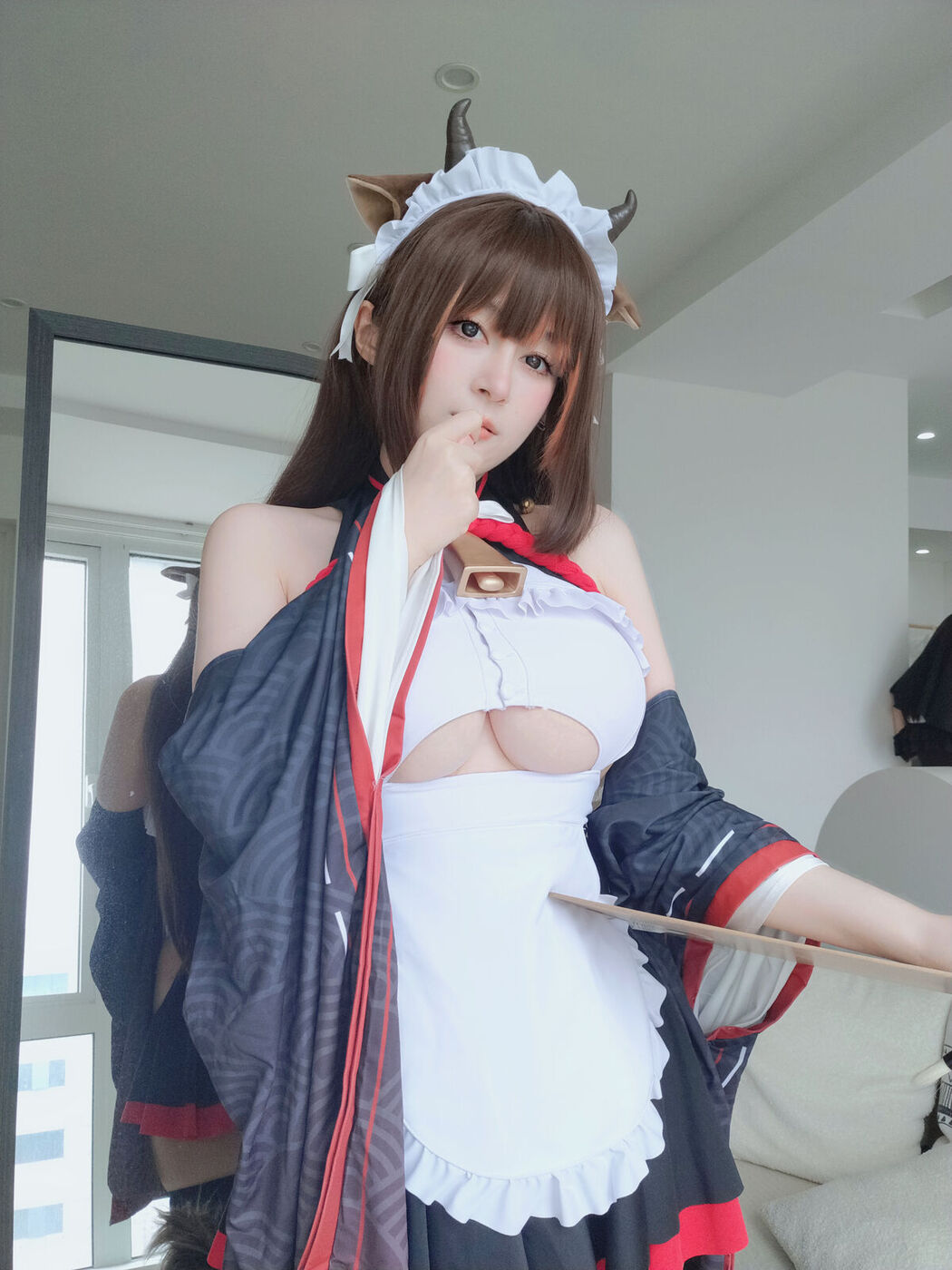 Coser@白银81 &#8211; 碧蓝航线 樫野 Part01 (47P &#8211; 3V)