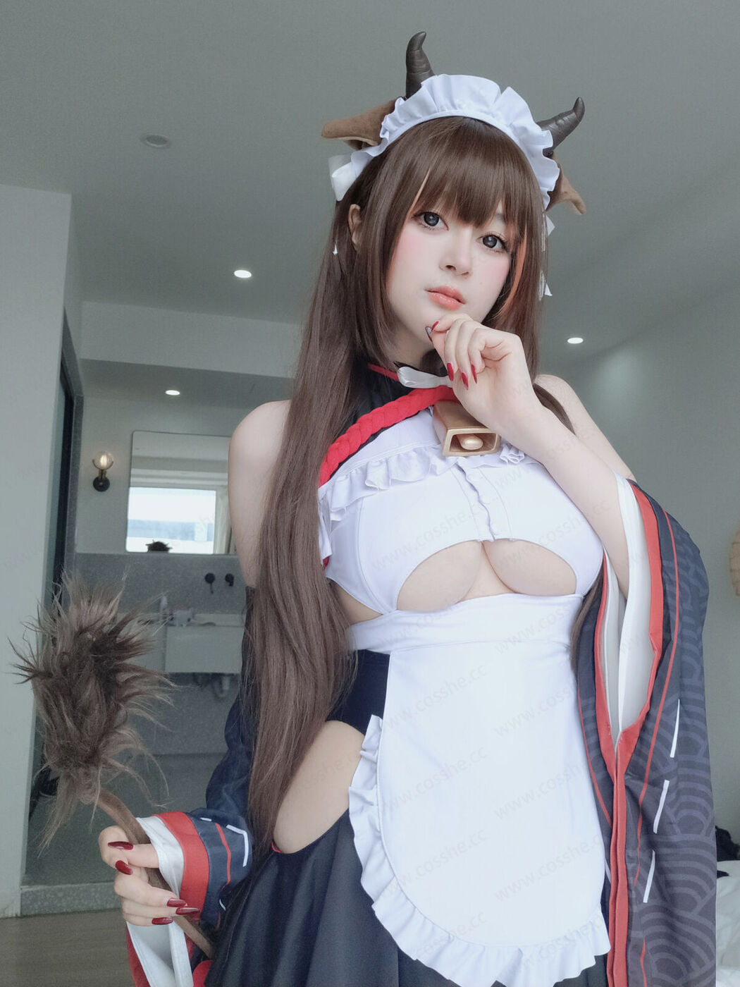 Coser@白银81 &#8211; 碧蓝航线 樫野 Part01 (47P &#8211; 3V)