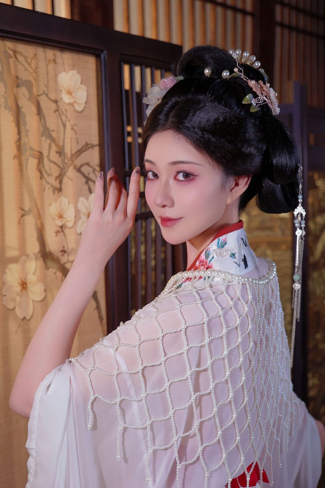 Coser@年年Nnian – 广寒宫 (81P)