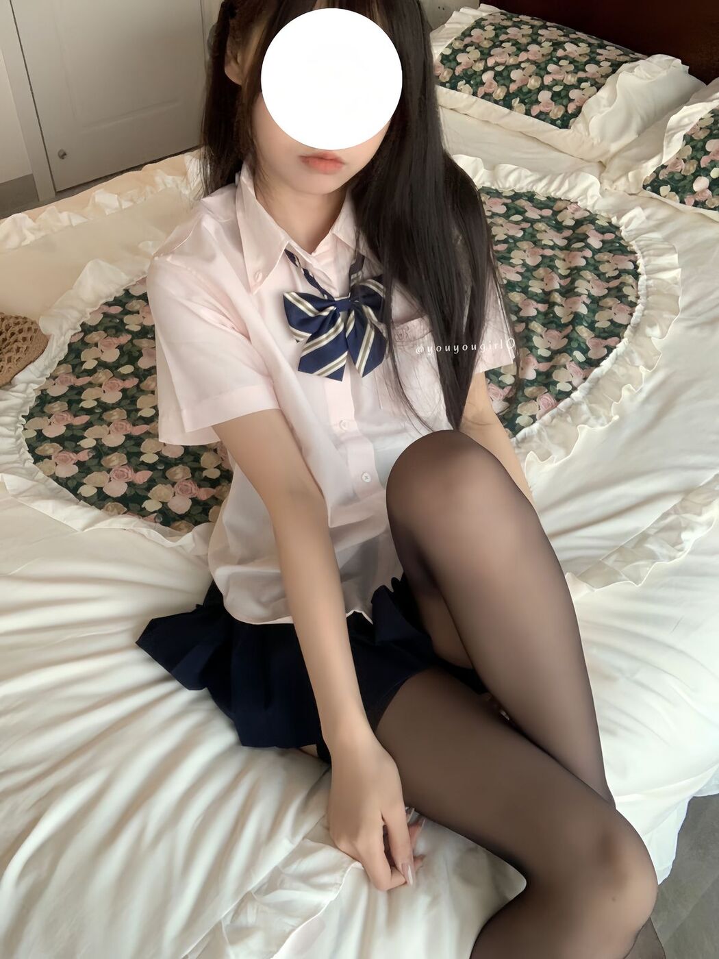 Coser@neko酱 – 黑丝吊带袜 (75P)