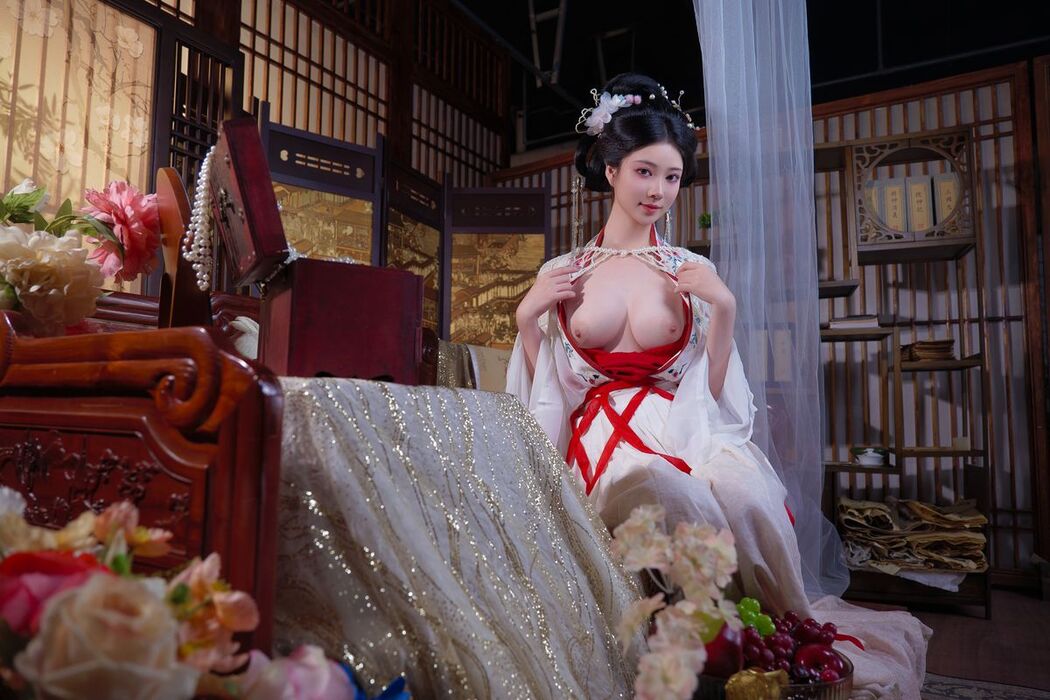 Coser@年年Nnian – 广寒宫 (81P)