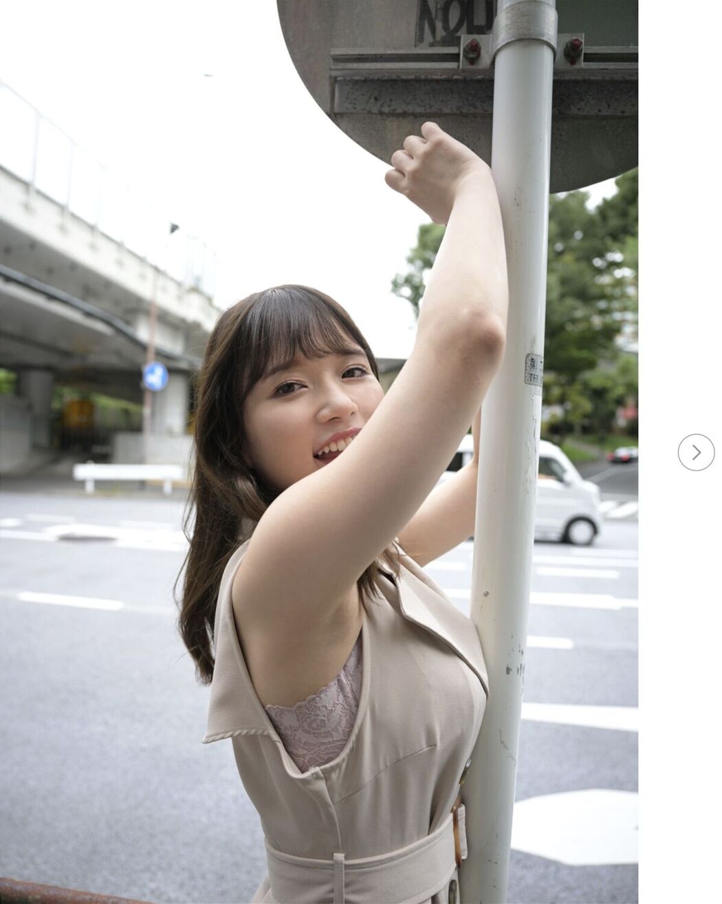 JP Rena Momozono 桃園憐奈 – ナニワ天然乳 Part01 (55P)