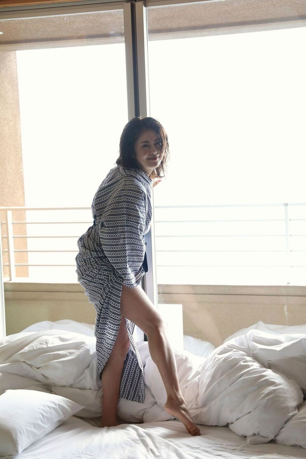 JP Atsuko Okamoto 岡元あつこ – ギュッと抱きしめて (86P)