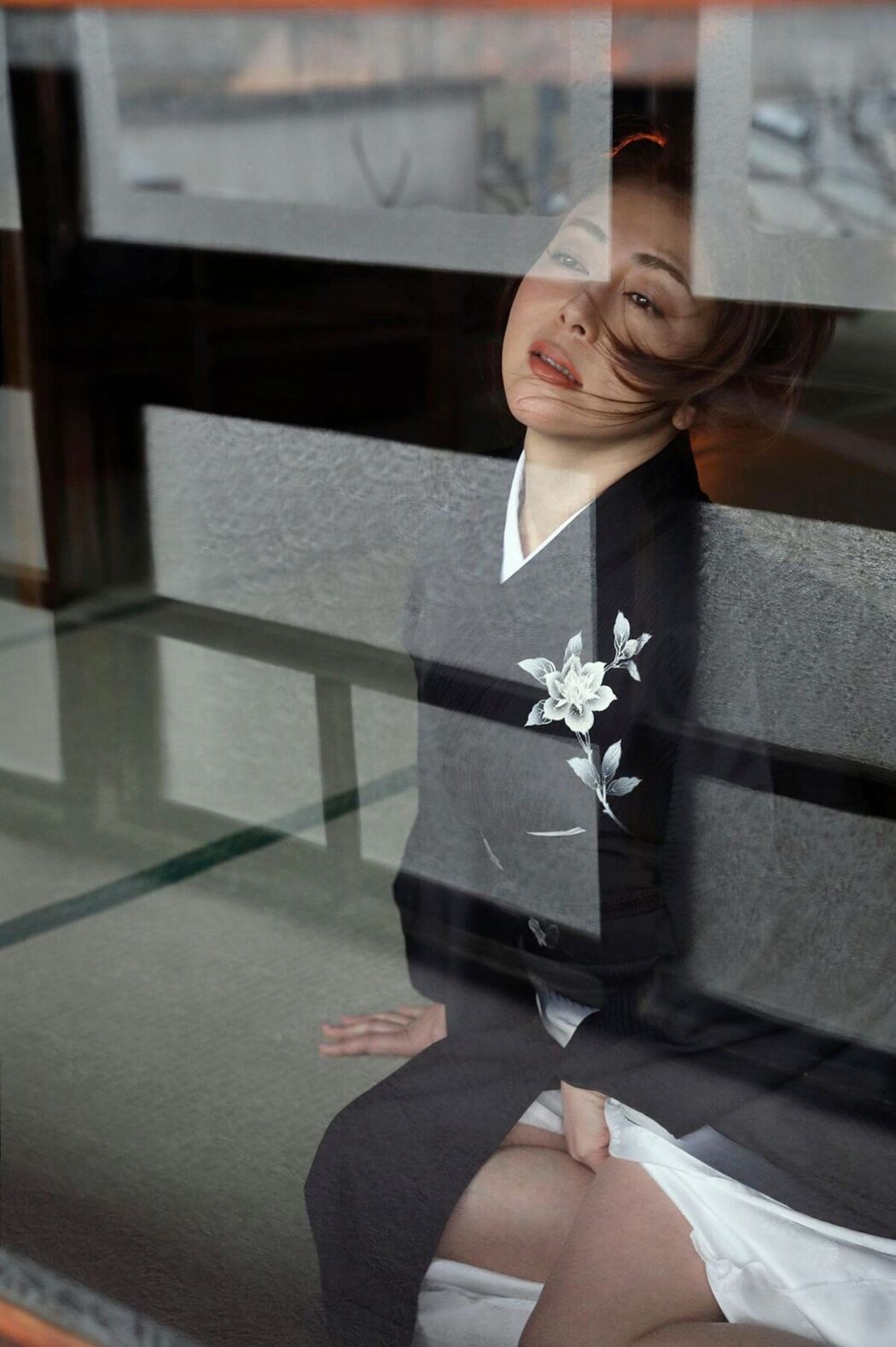 JP Atsuko Okamoto 岡元あつこ – ギュッと抱きしめて (86P)