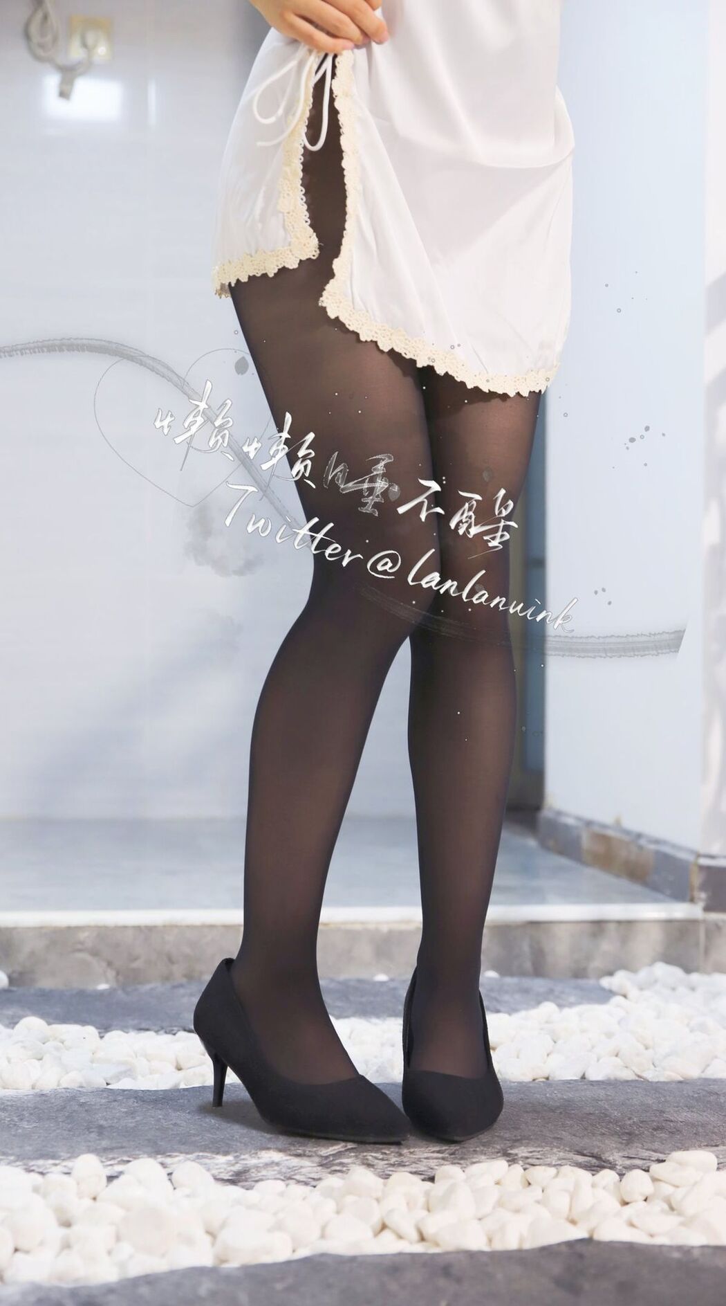 Coser@懒懒睡不醒 &#8211; 和闺蜜一起弹力摇 Part2 (46P)