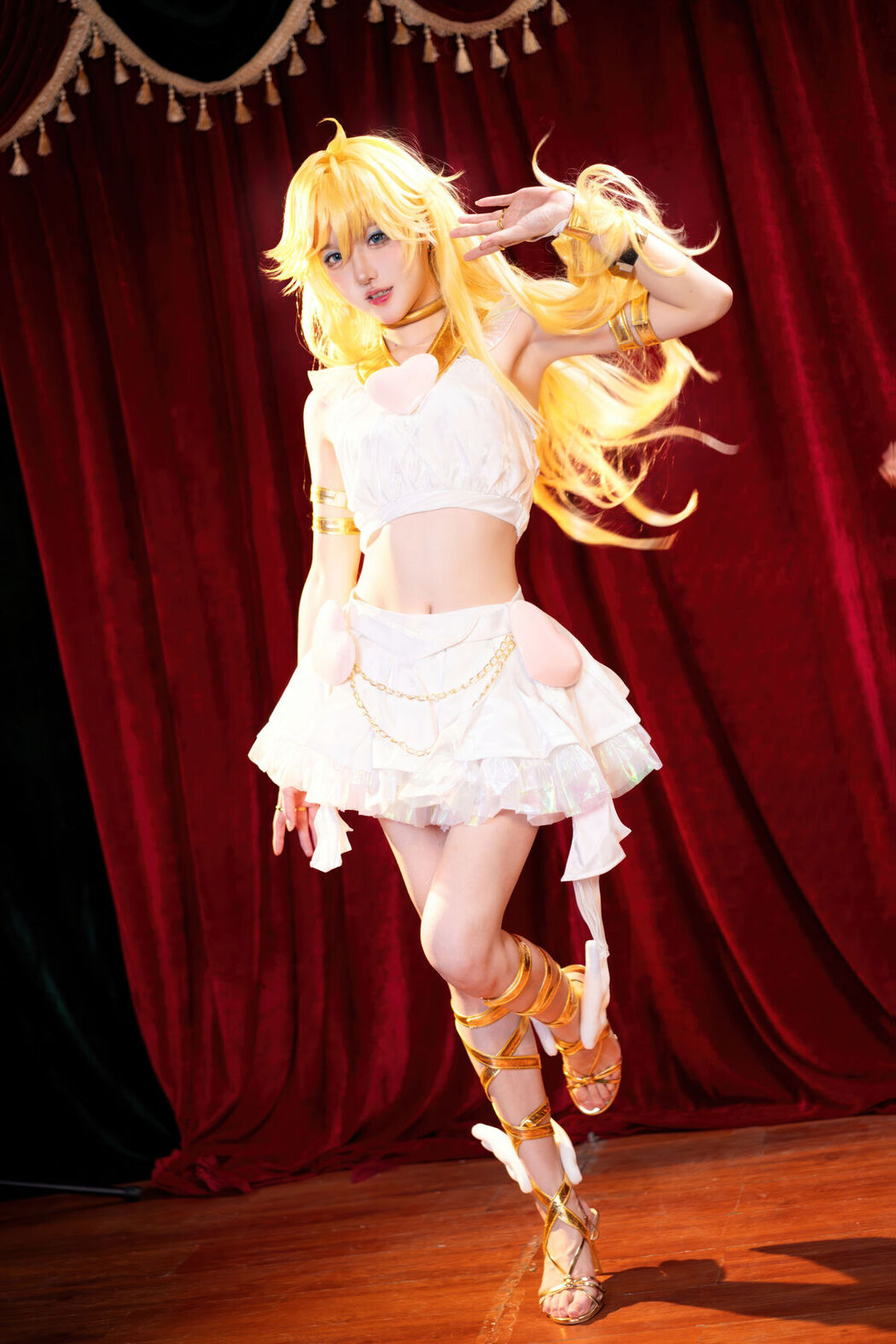 Coser@阿包也是兔娘 And 苏苏苏Sofia &#8211; 吊带袜天使 (34P)