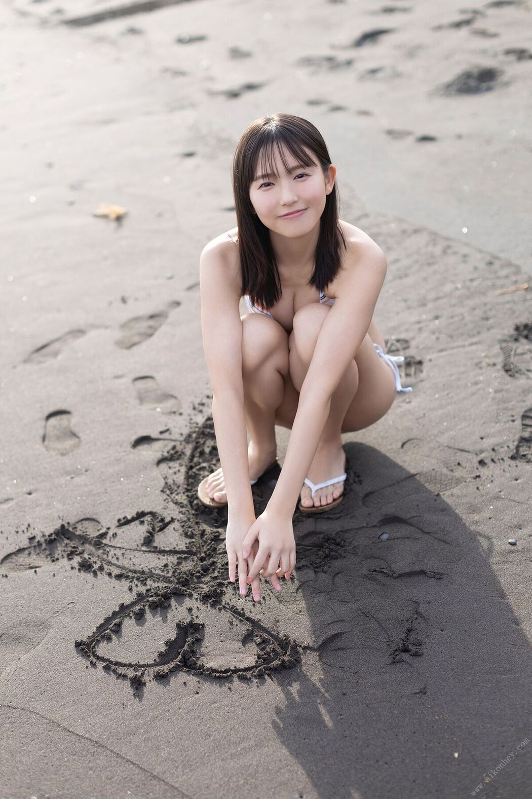 JP Shida Nene 志田音々 &#8211; オトナなねねまる Vol.2 100ページ超豪華版 FRIDAYデジタル写真集 (84P)