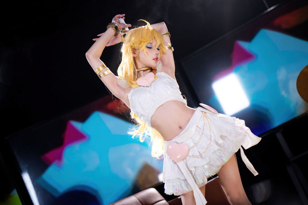 Coser@阿包也是兔娘 And 苏苏苏Sofia &#8211; 吊带袜天使 (34P)