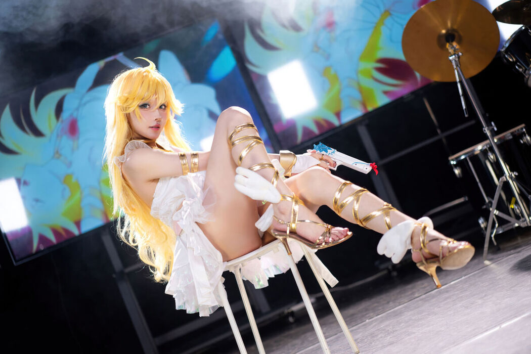 Coser@阿包也是兔娘 And 苏苏苏Sofia &#8211; 吊带袜天使 (34P)