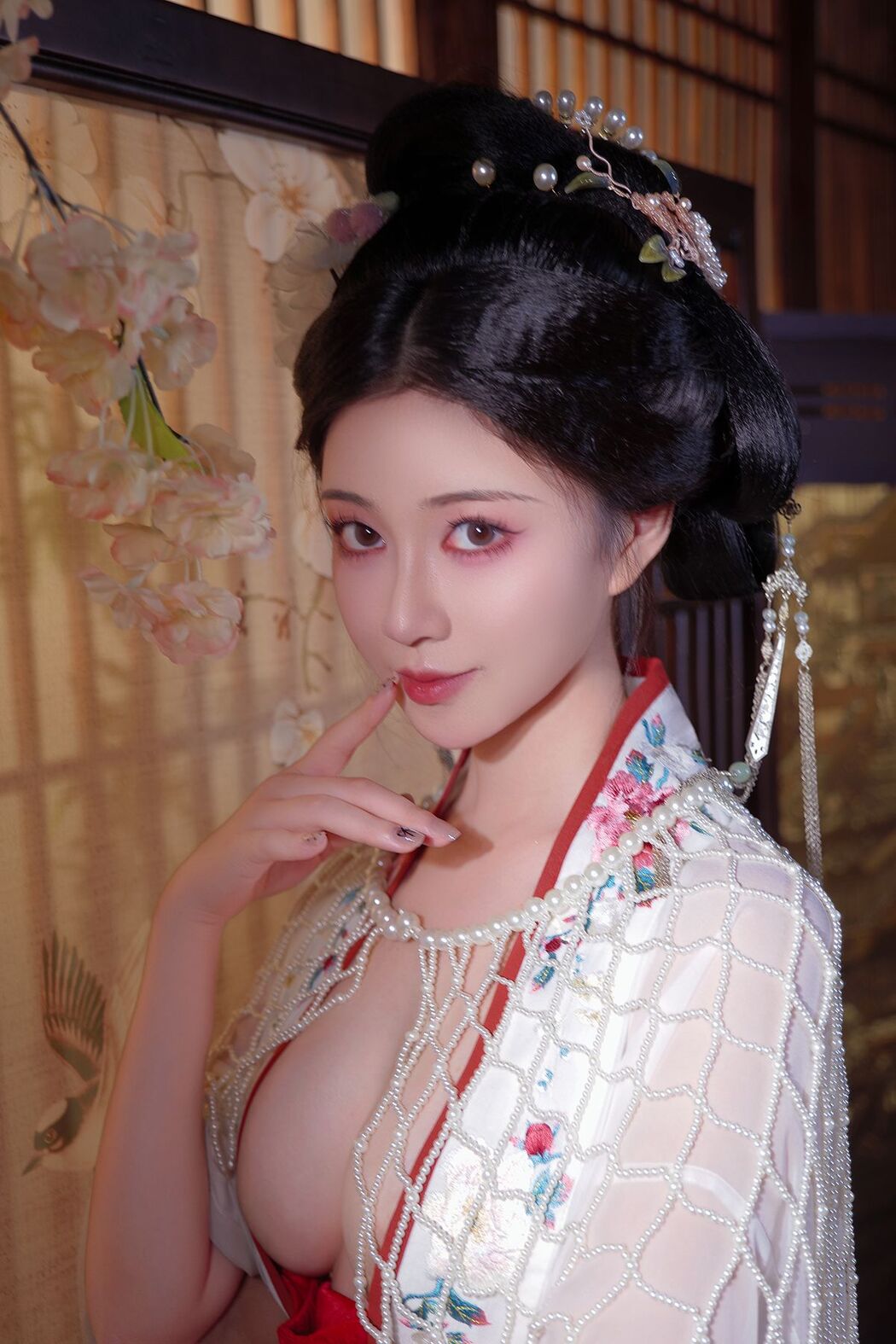 Coser@年年Nnian – 广寒宫 (81P)