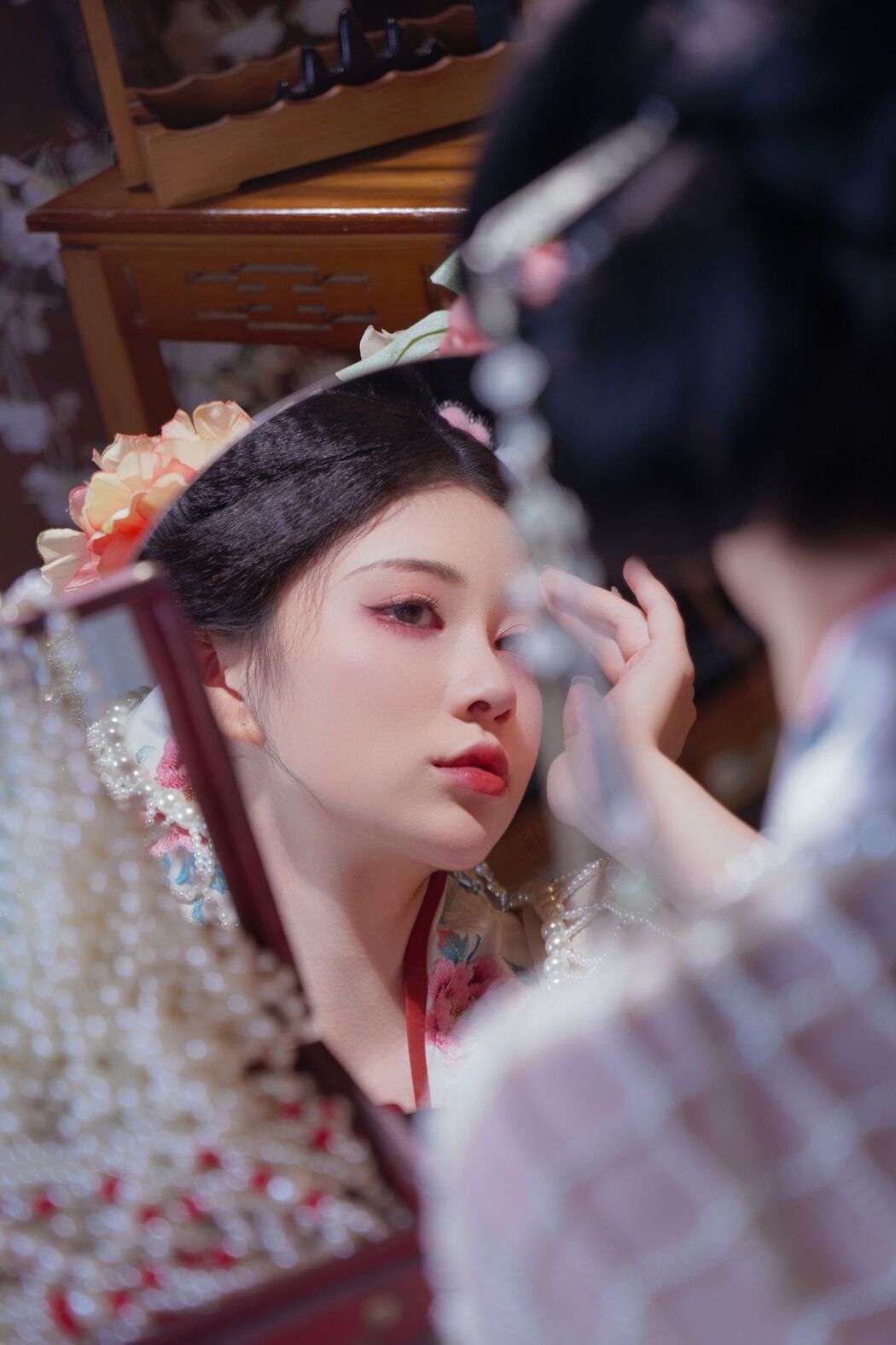 Coser@年年Nnian – 广寒宫 (81P)