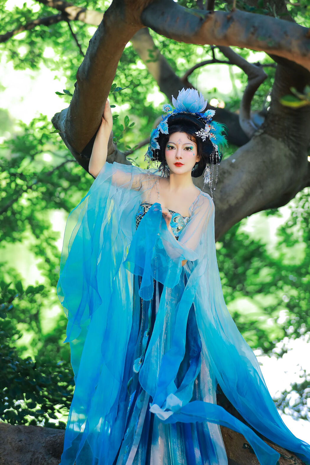 YiTuYu艺图语 Vol.8261 猫子子 (23P)