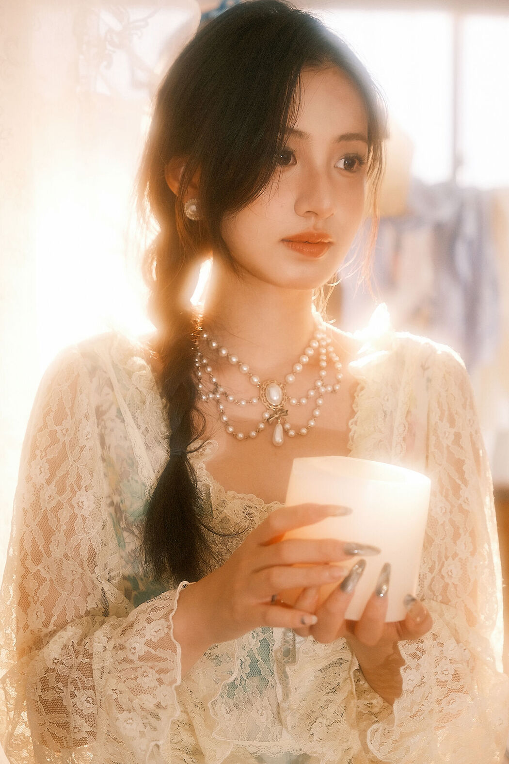 YiTuYu艺图语 Vol.8274 Q泡小轩__ (17P)