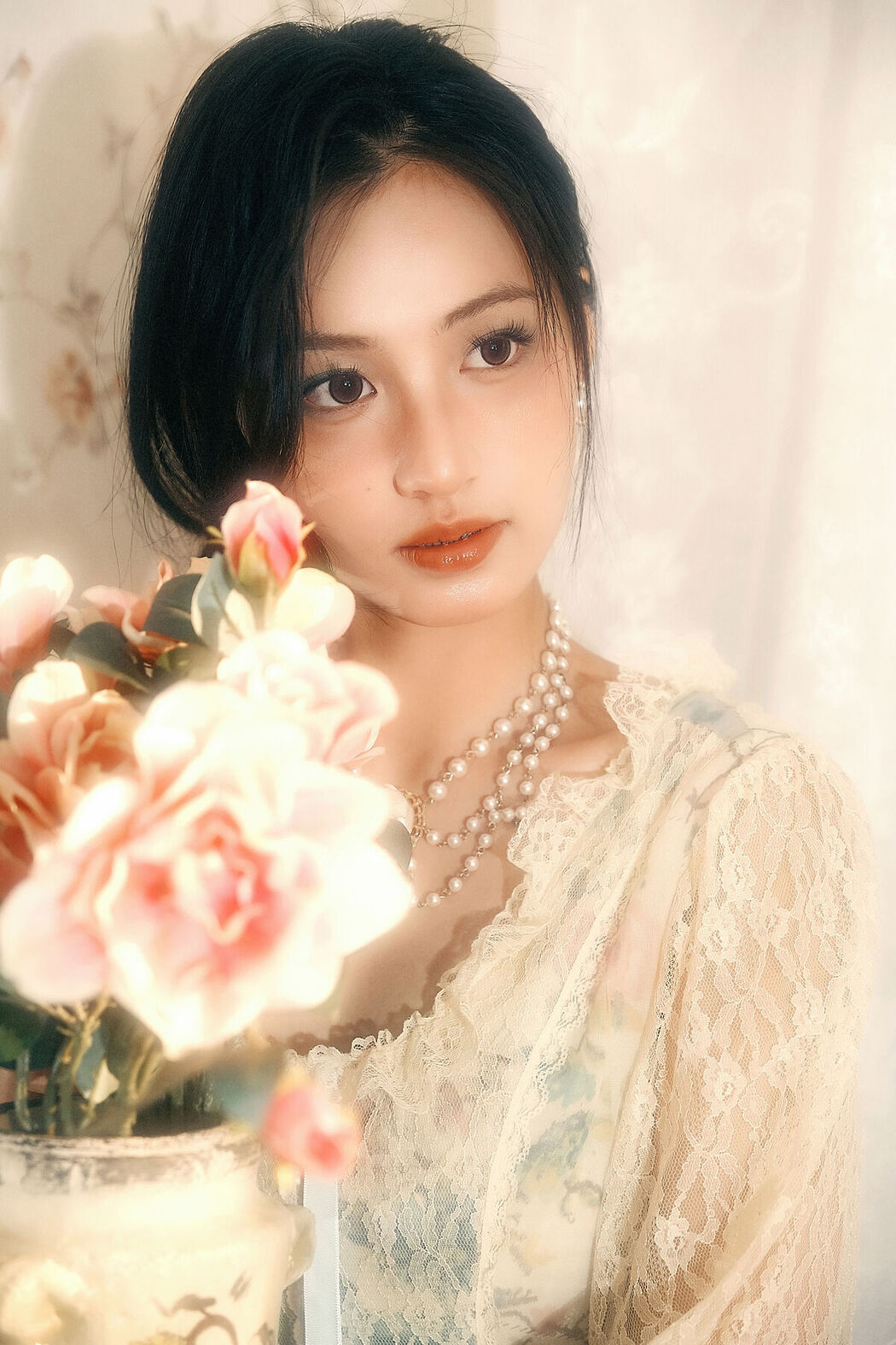 YiTuYu艺图语 Vol.8274 Q泡小轩__ (17P)