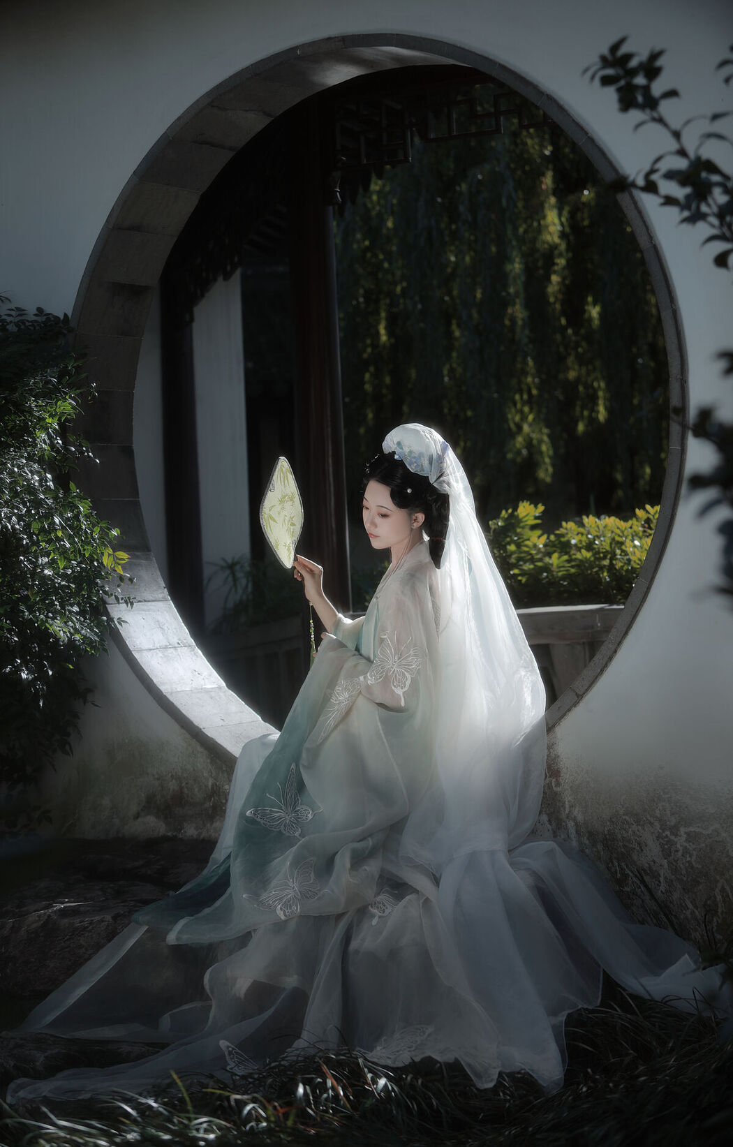 YiTuYu艺图语 Vol.8269 一固美撇捺 (26P)