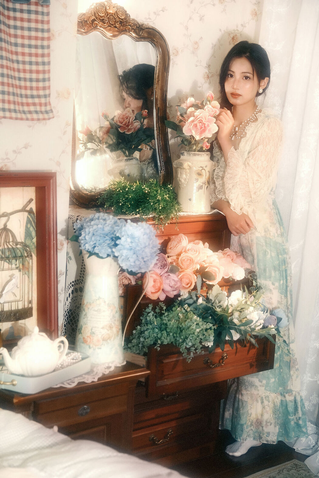 YiTuYu艺图语 Vol.8274 Q泡小轩__ (17P)