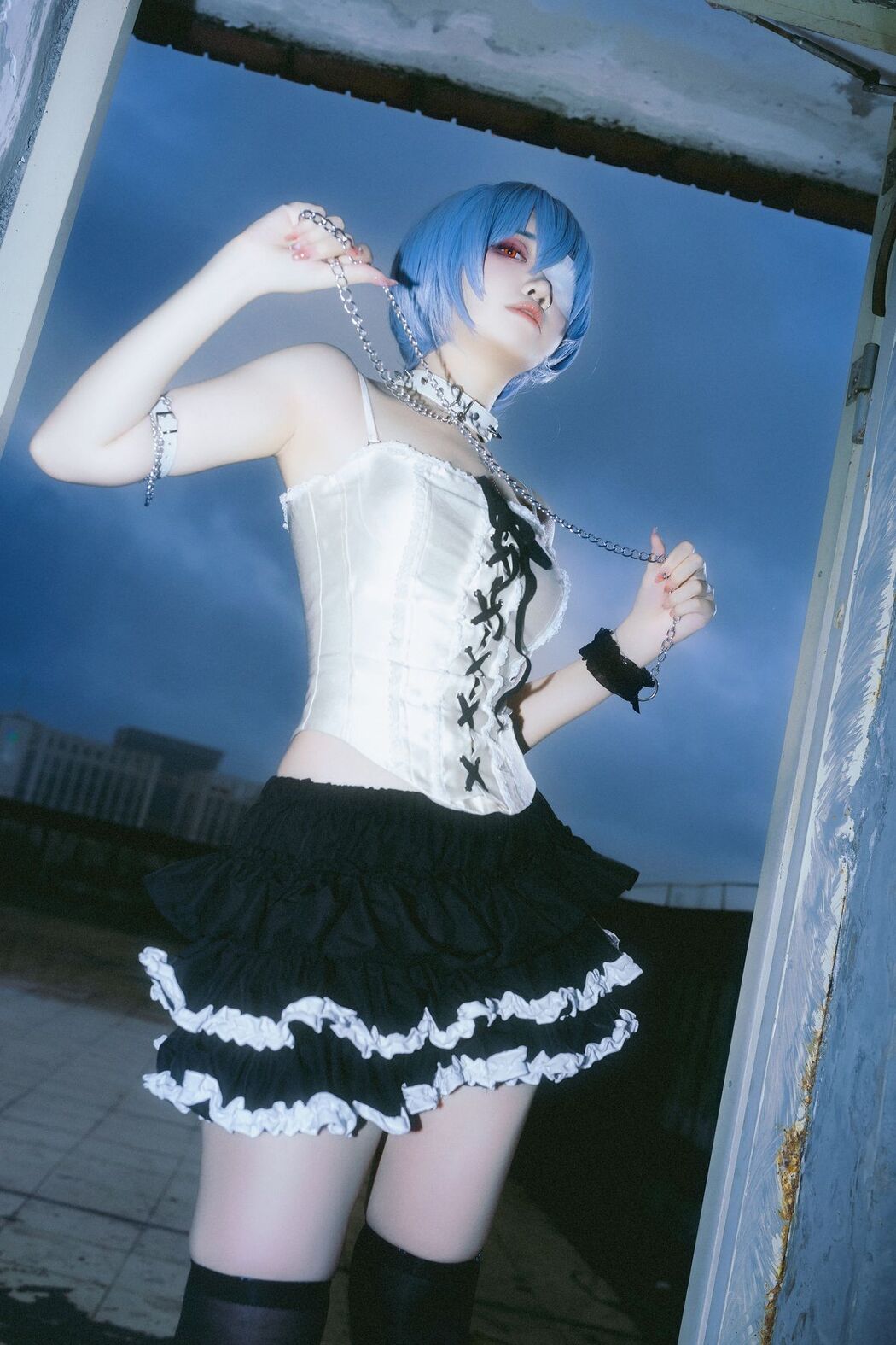 Coser@洛桑w伊梓 &#8211; 雨后天台 (36P)
