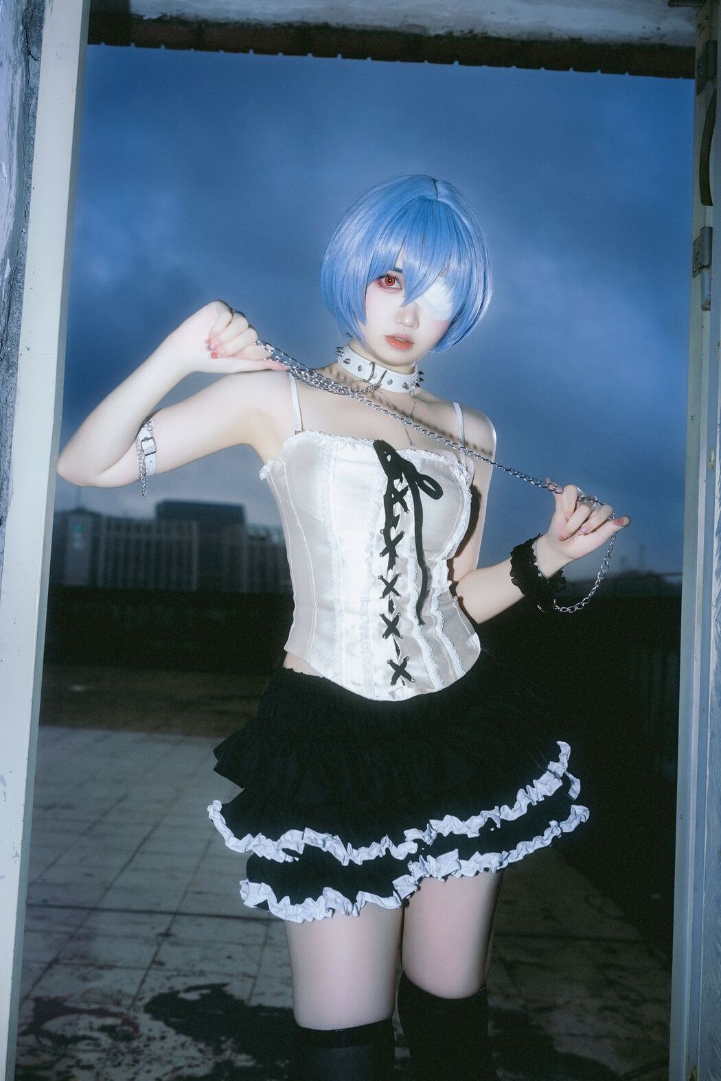 Coser@洛桑w伊梓 &#8211; 雨后天台 (36P)