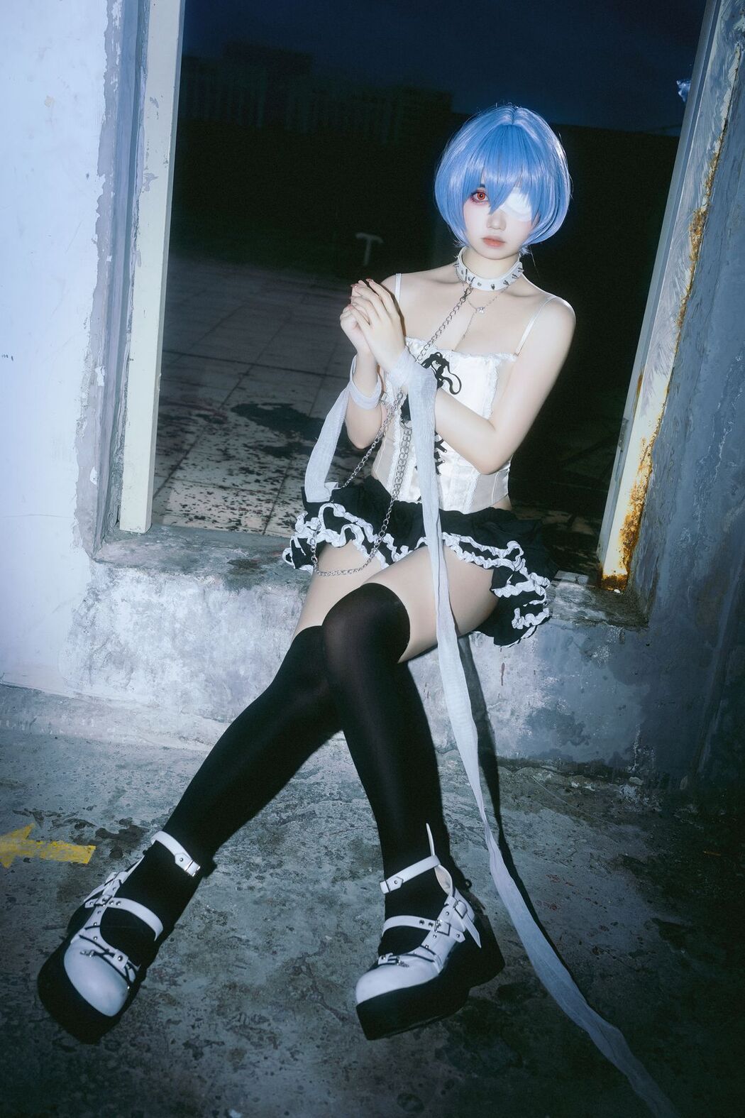 Coser@洛桑w伊梓 &#8211; 雨后天台 (36P)