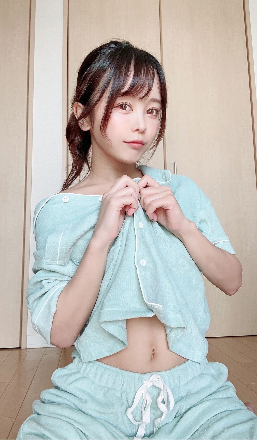 Coser@いくみ 193iKkyu3 &#8211; Fantia 2020年06月合集 Part1 (38P &#8211; 5V)