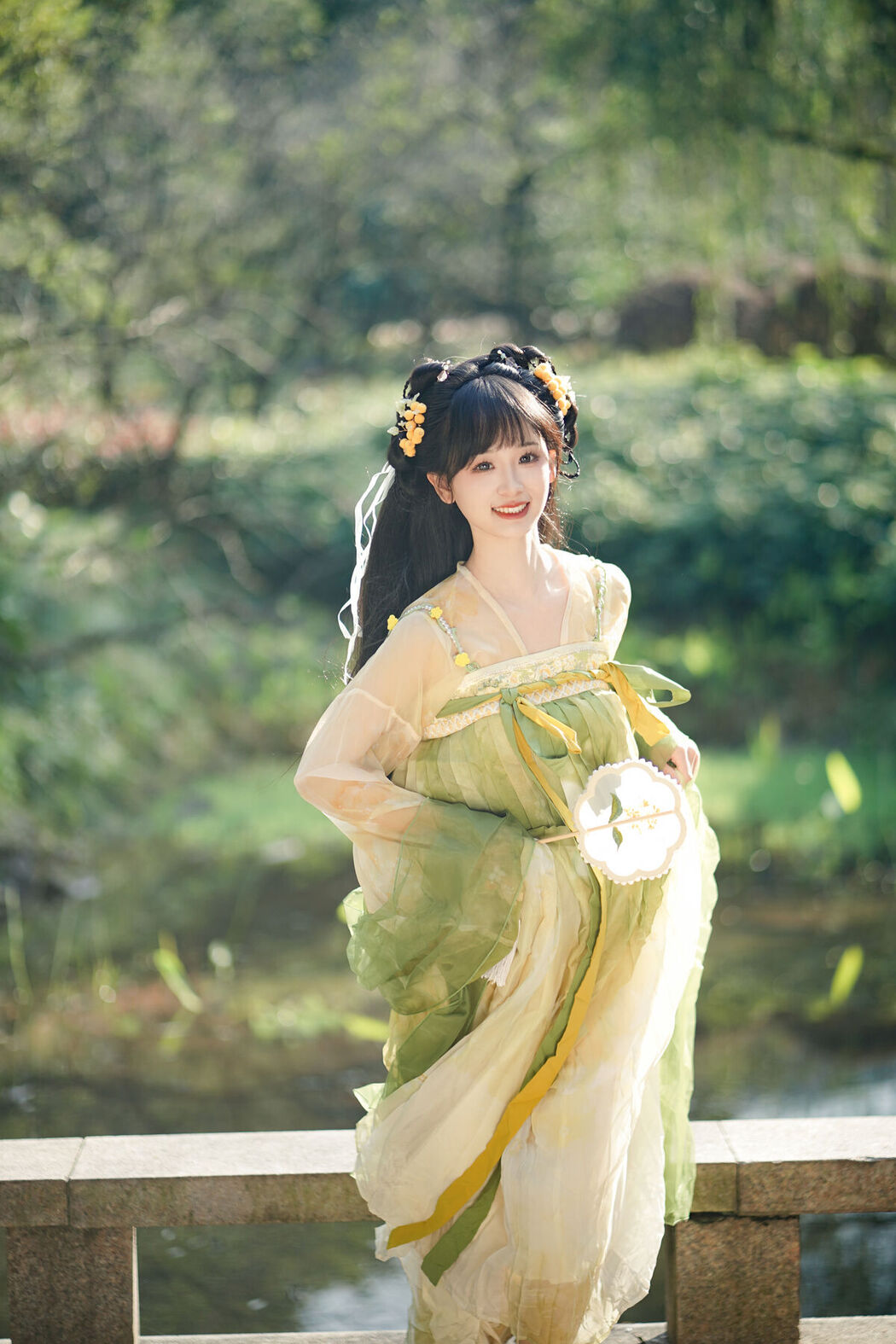 YiTuYu艺图语 Vol.8277 春娇 (23P)