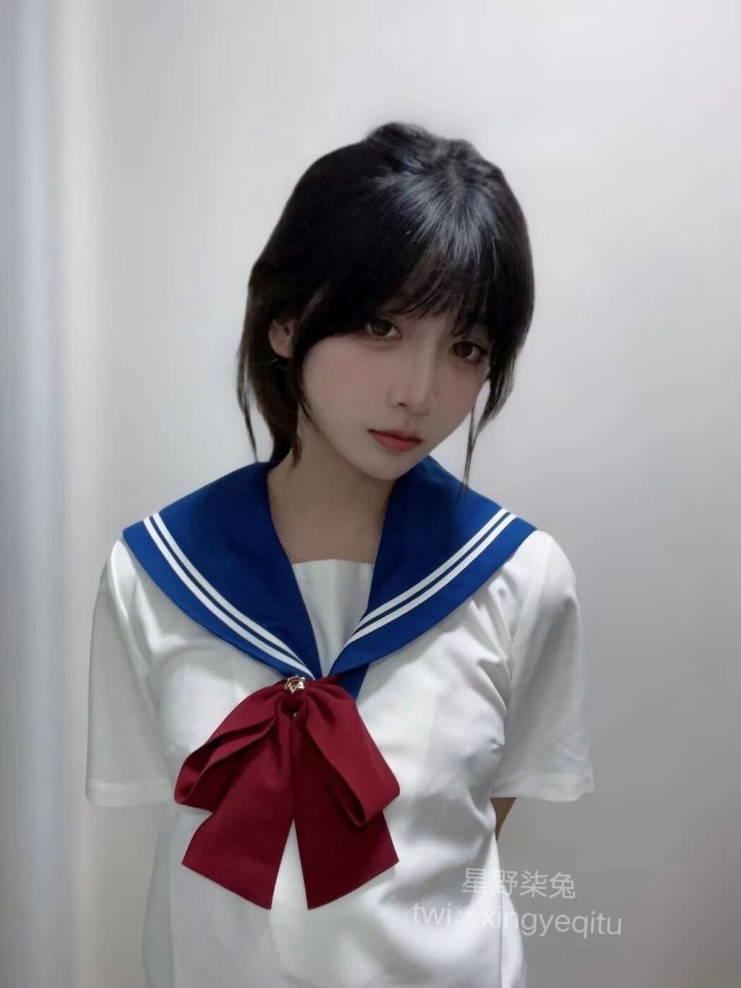 Coser@星野柒兔 – 精选图 EP.01 (27P – 2V)