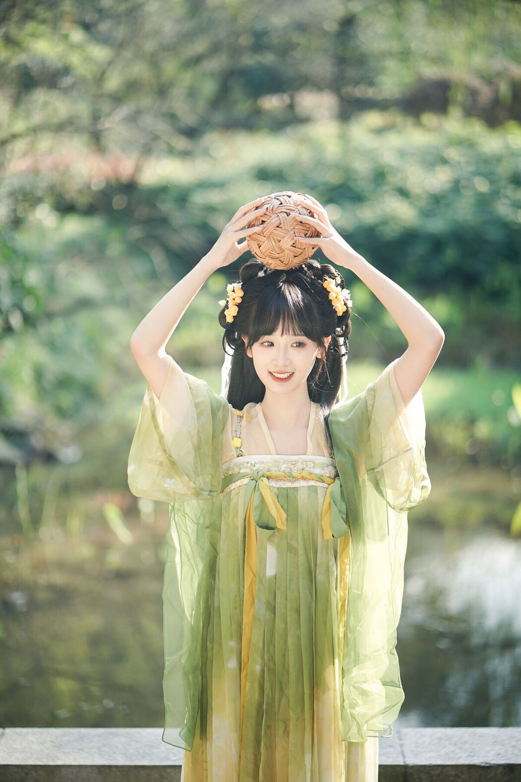 YiTuYu艺图语 Vol.8277 春娇 (23P)