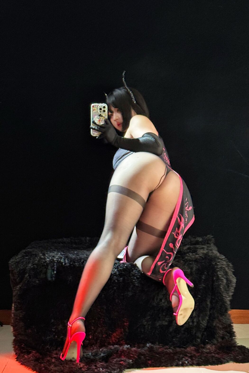 Coser@皮皮奶可可爱了啦 &#8211; 粉魅魔 Part1 (57P &#8211; 2V)