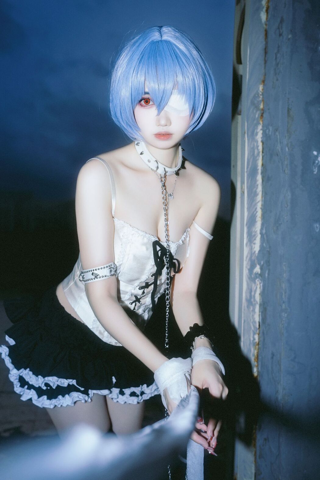 Coser@洛桑w伊梓 &#8211; 雨后天台 (36P)