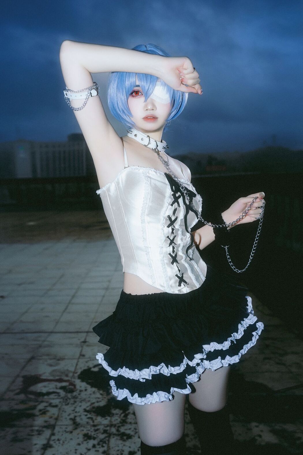 Coser@洛桑w伊梓 &#8211; 雨后天台 (36P)