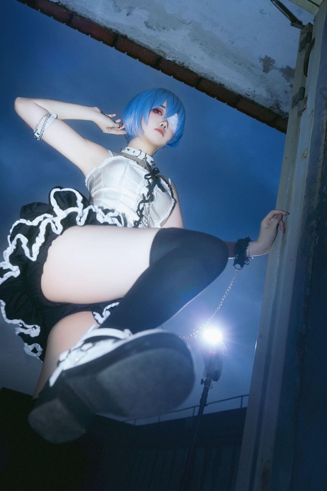 Coser@洛桑w伊梓 &#8211; 雨后天台 (36P)
