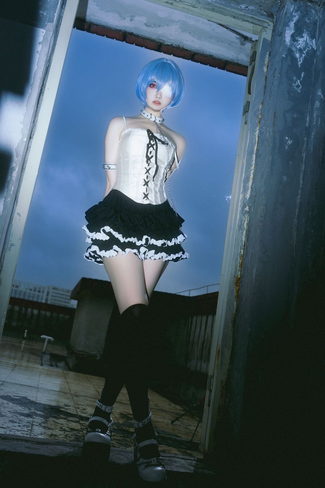 Coser@洛桑w伊梓 &#8211; 雨后天台 (36P)