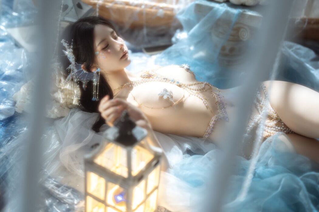Coser@橙子喵酱 &#8211; 人鱼 (31P &#8211; 1V)