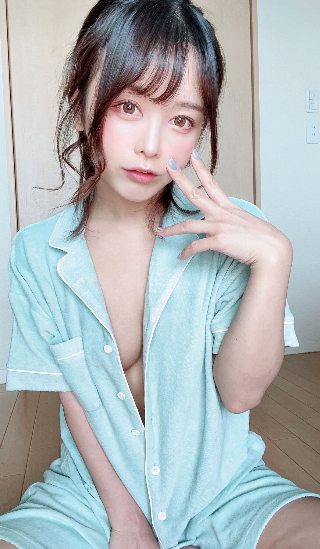 Coser@いくみ 193iKkyu3 &#8211; Fantia 2020年06月合集 Part1 (38P &#8211; 5V)