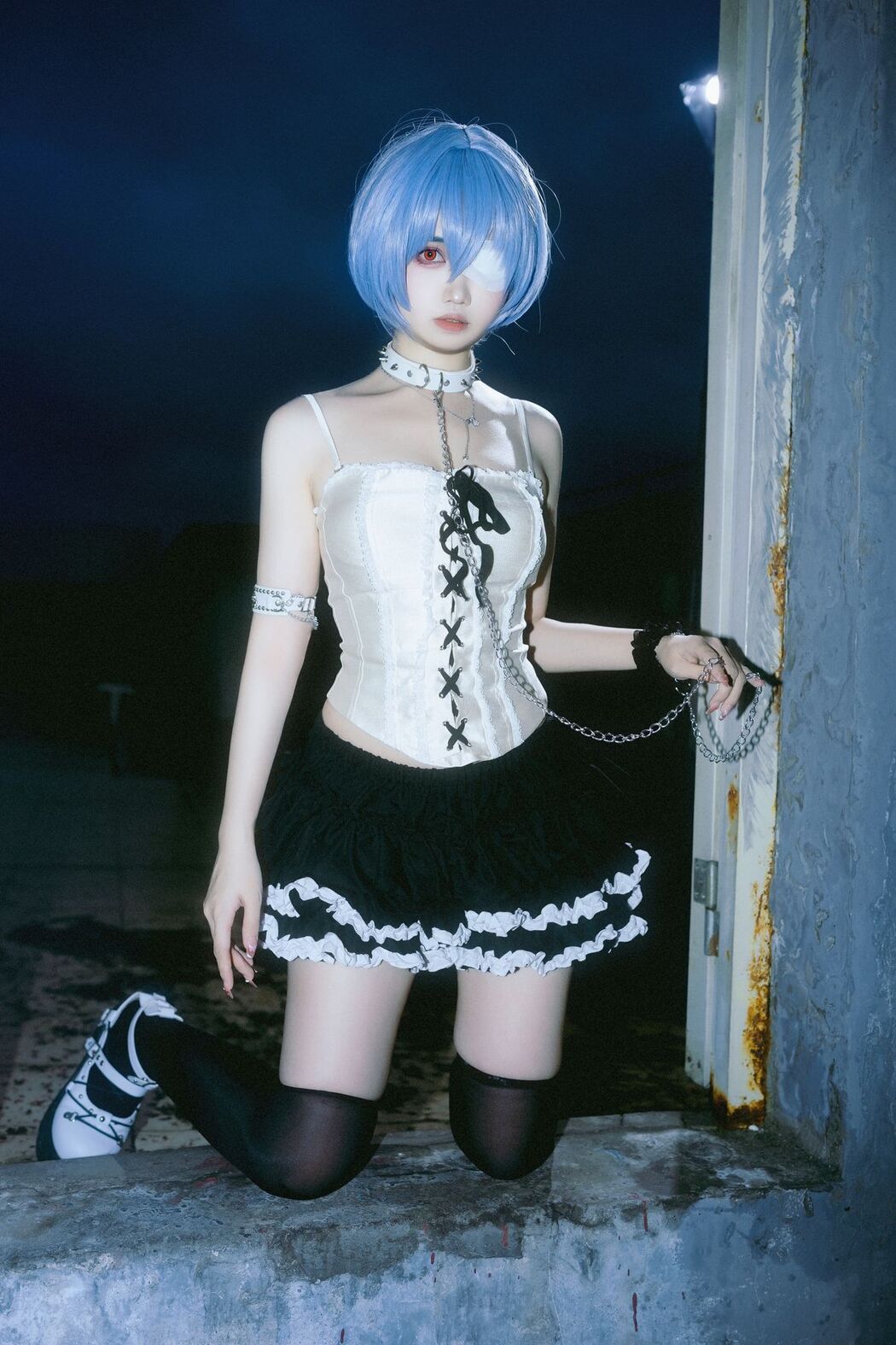 Coser@洛桑w伊梓 &#8211; 雨后天台 (36P)