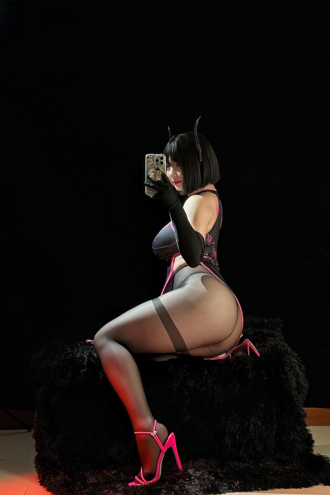 Coser@皮皮奶可可爱了啦 &#8211; 粉魅魔 Part1 (57P &#8211; 2V)